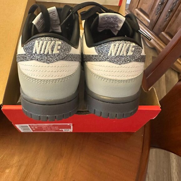 Nike Dunk Low LX - Picture 3 of 4